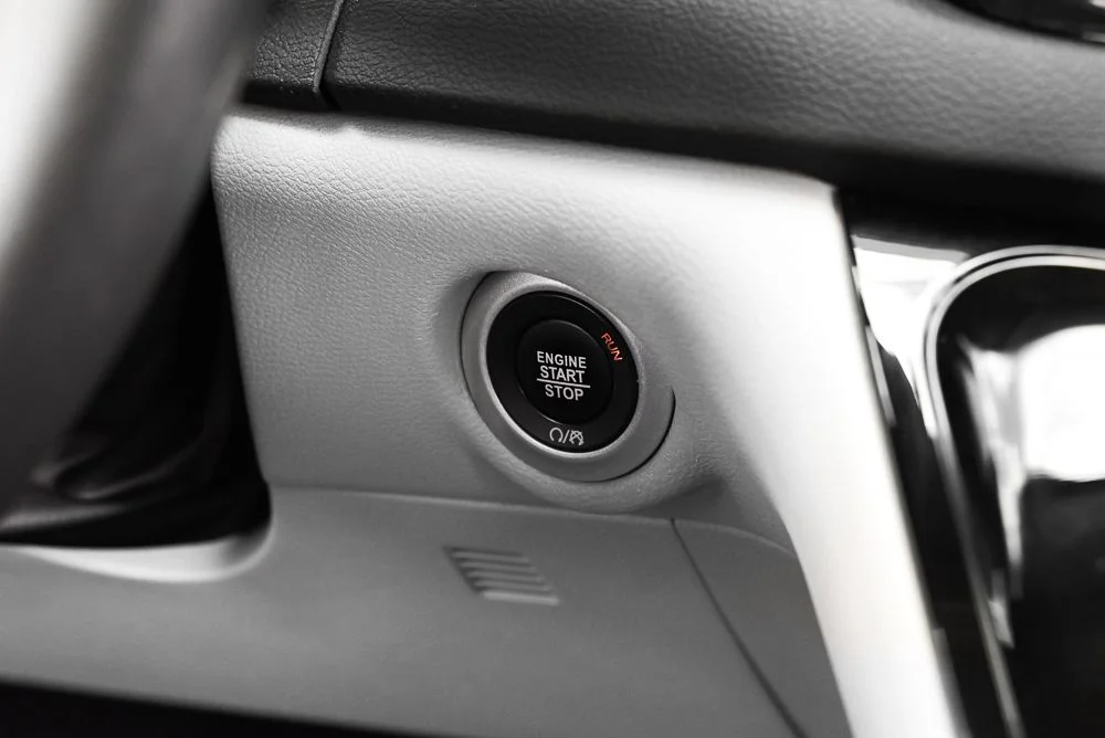 Used 2024 Black Chrysler Touring L image 33