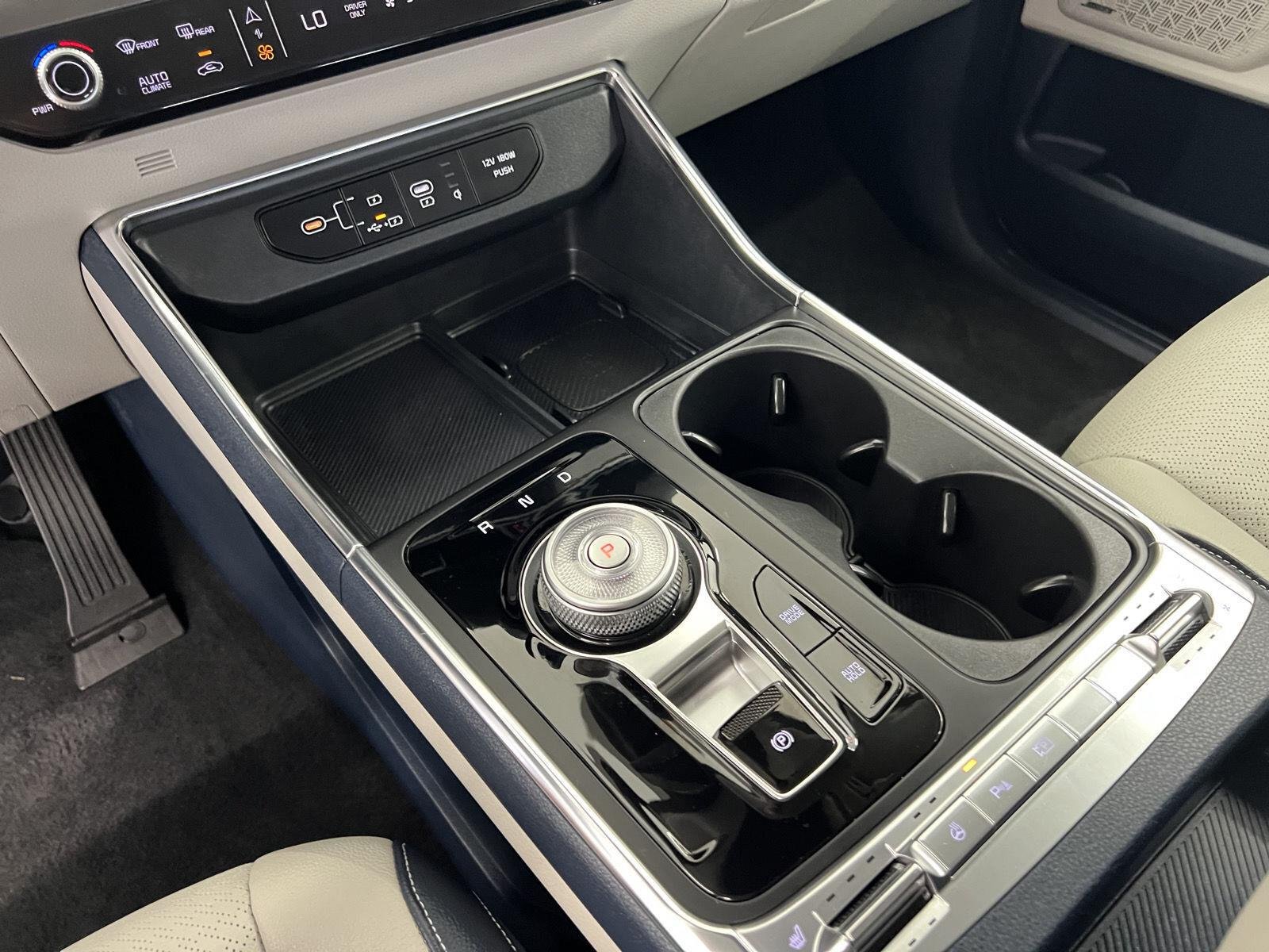 Used 2026 Snow White Pearl Kia SX Prestige image 22