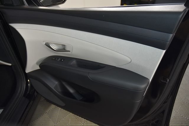 New 2026 Black Hyundai SEL Premium AWD image 18