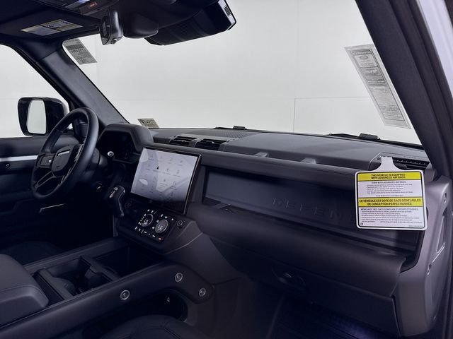 New 2026 Fuji White Land Rover X-Dynamic SE image 31