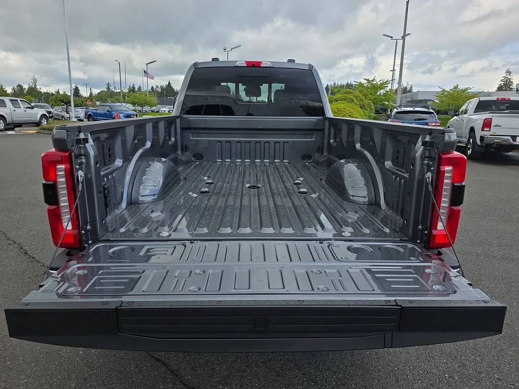 New 2026 Gray Ford Lariat image 29