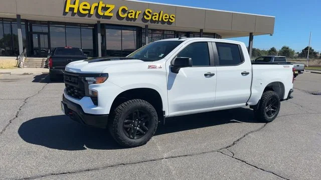 Used 2025 White Chevrolet Custom Trail Boss image 4