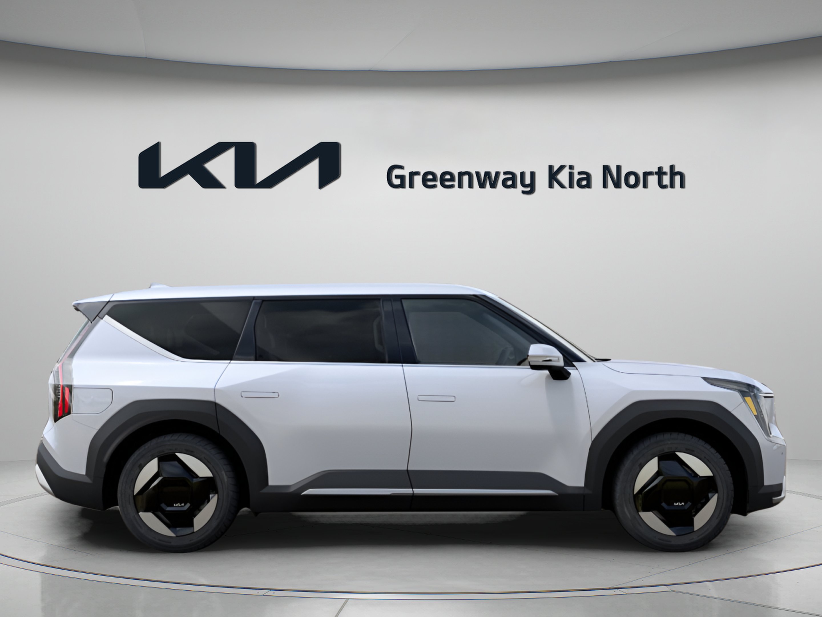 New 2026 Glacial White Pearl Kia Light Short Range image 9
