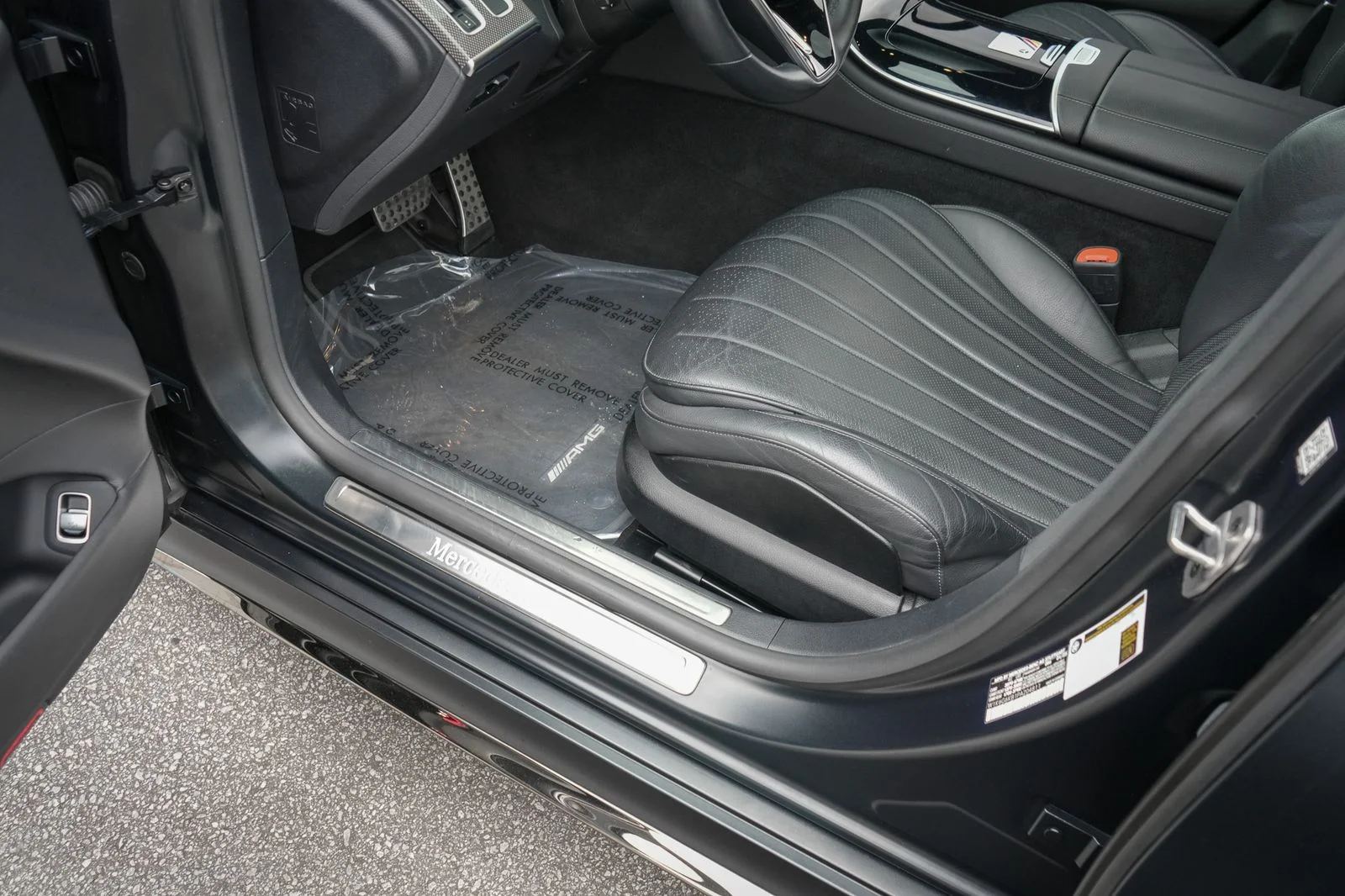 Used 2023 Black Mercedes-Benz S 580e image 30
