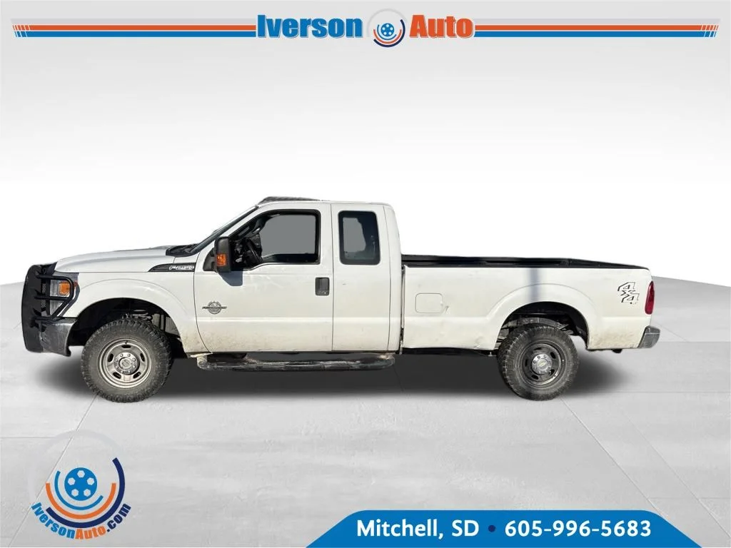 Used 2014 White Ford XL image 1