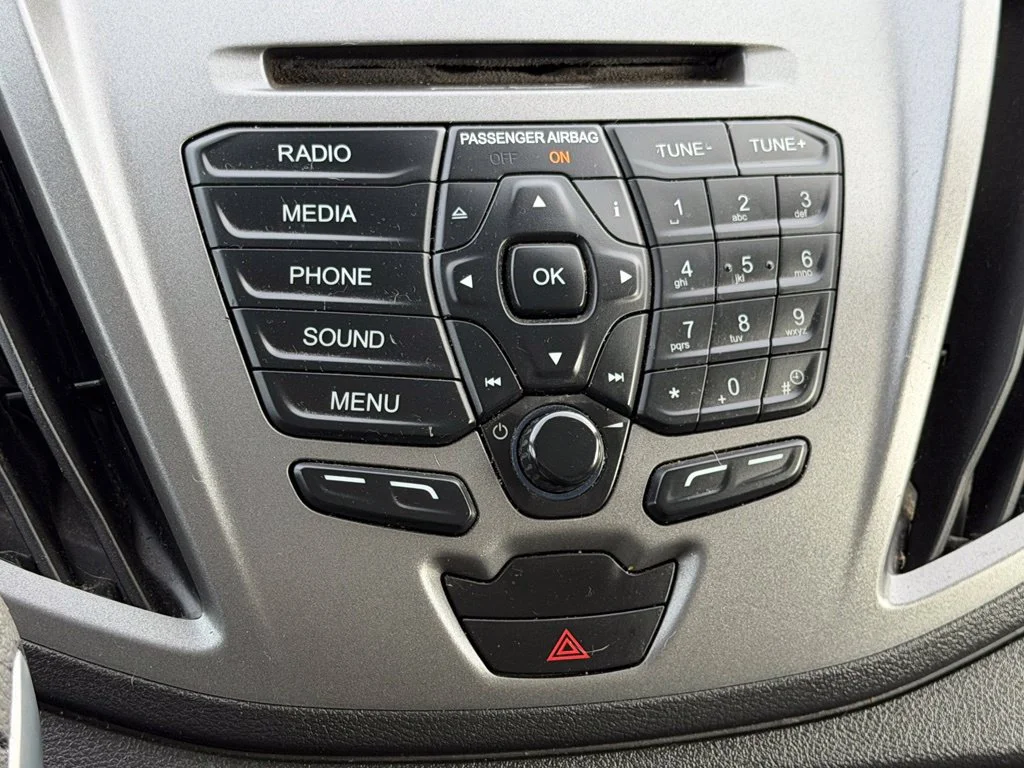 Used 2015 Red Ford Base image 27