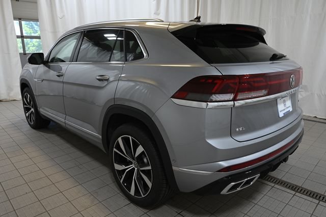 New 2026 Silver Volkswagen 2.0T SEL Premium R-Line image 11