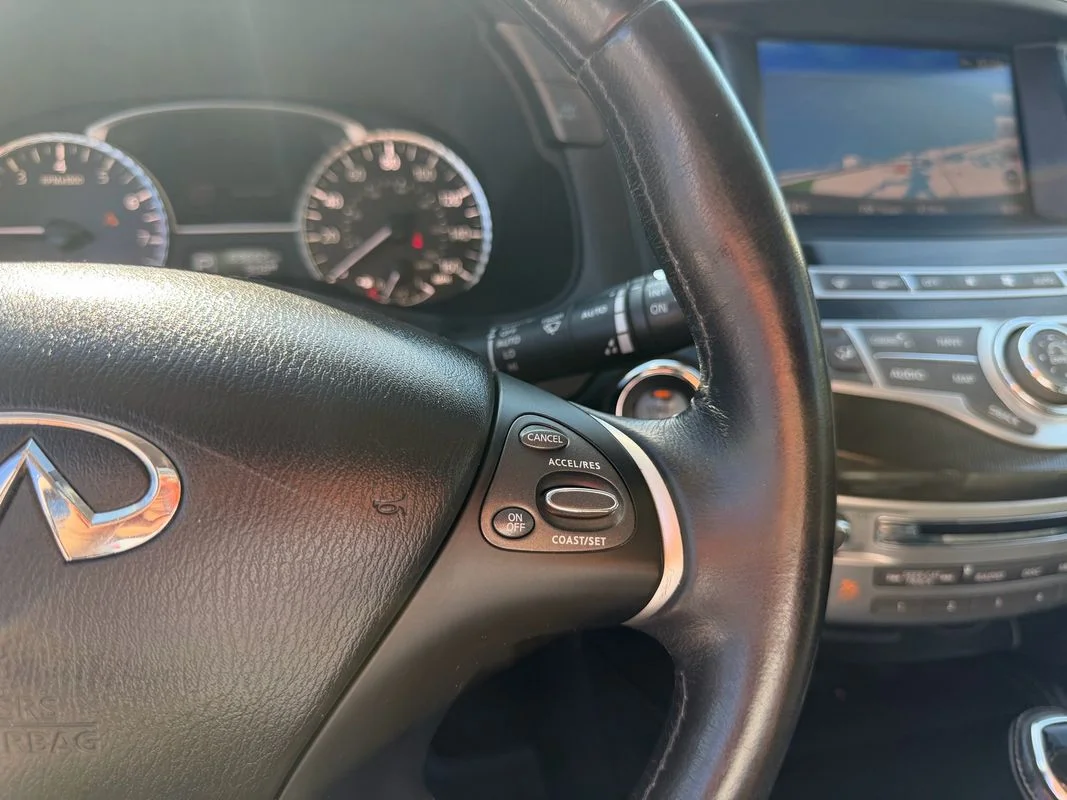 Used 2019  INFINITI LUXE image 15