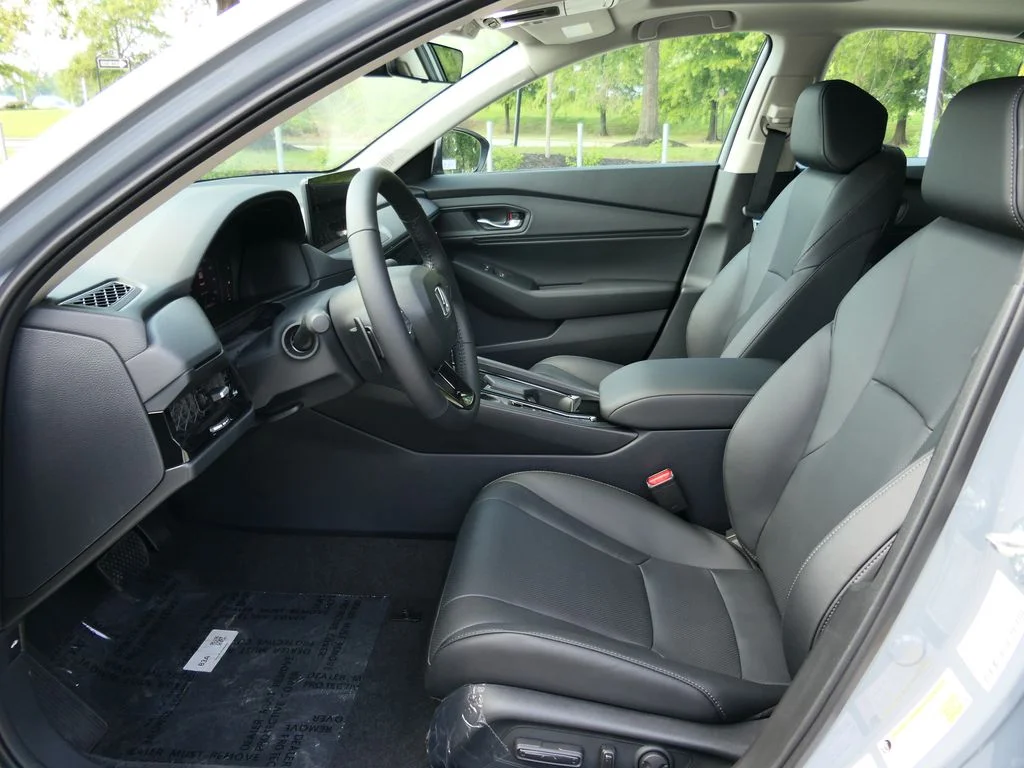 New 2026 Urban Gray Pearl Honda EX-L image 13