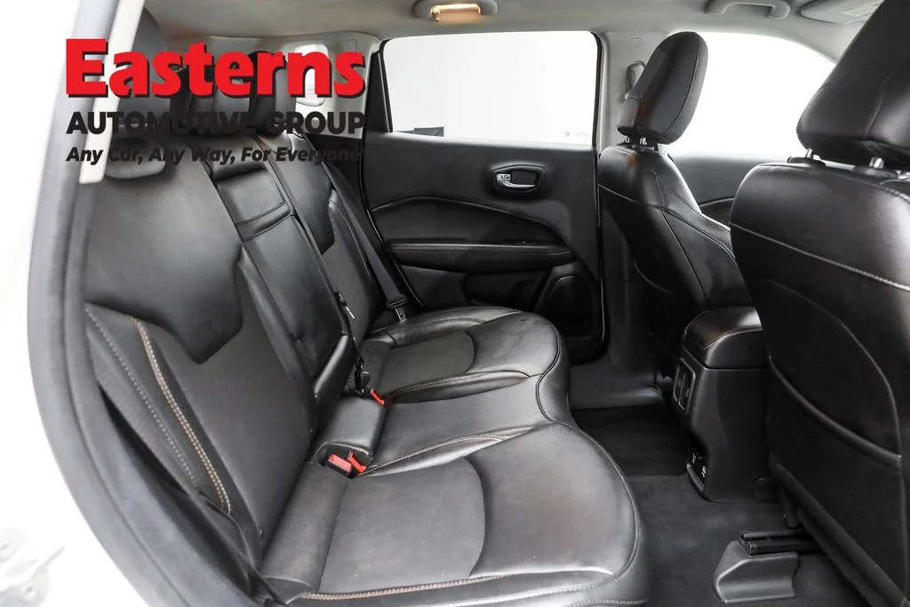 Used 2019 White Jeep Latitude image 23