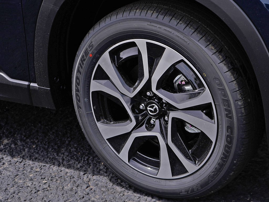 Used 2026 Navy Blue Mica Mazda Preferred image 12
