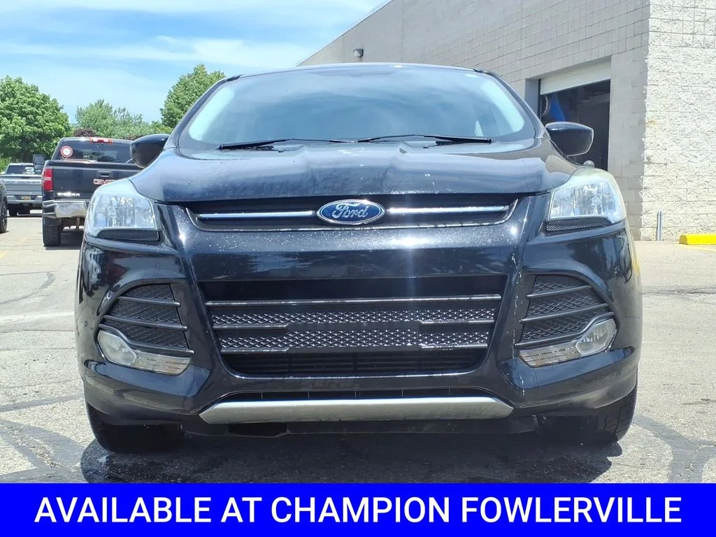Used 2015 Black Ford SE image 2