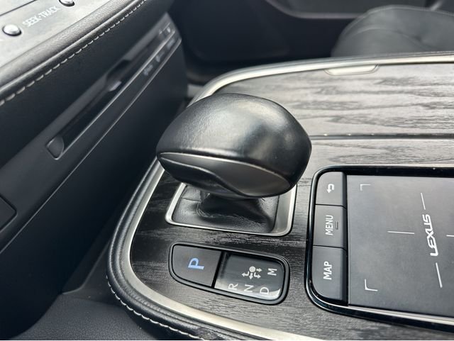 2022 Lexus LS Base - Photo 30