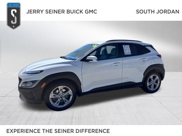 Used 2023 White Hyundai SEL image 1