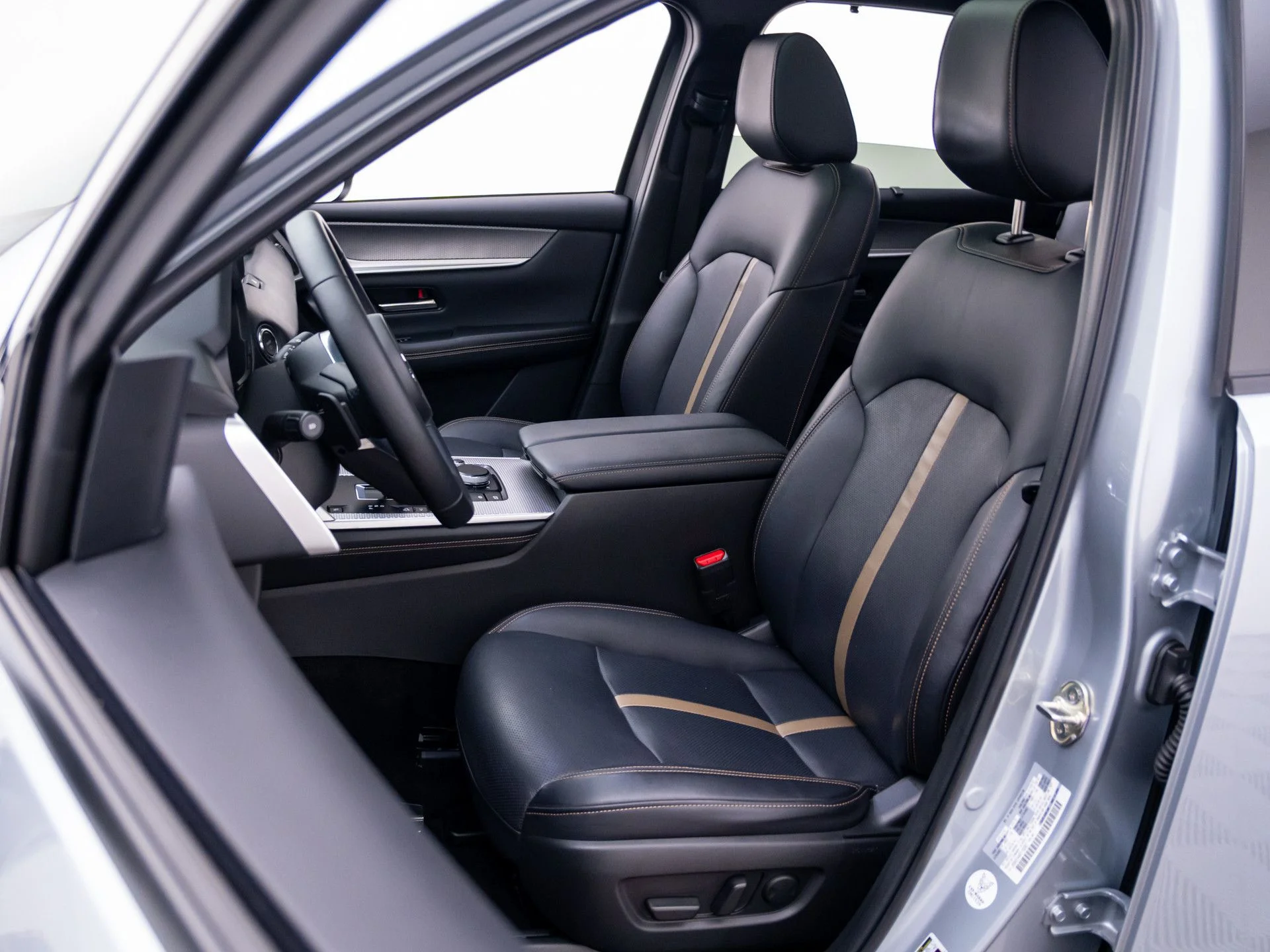 Used 2024 Silver Mazda Premium Plus image 16