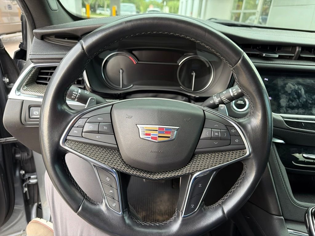 Used 2020 Gray Cadillac Sport image 17