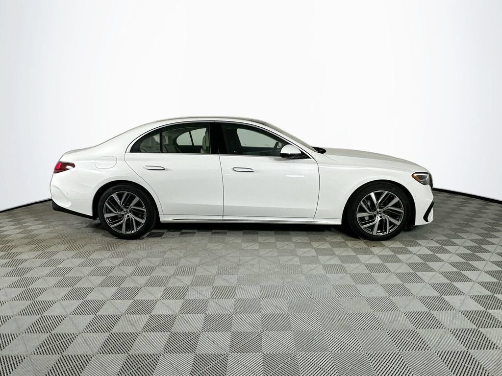New 2026 MANUFAKTUR Moonlight White Metallic Mercedes-Benz E 350 image 41