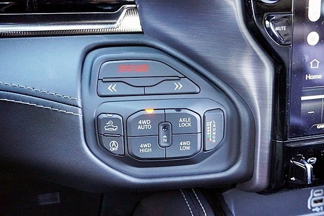 New 2026 Diamond Black Crystal Pearl-Coat Exterior Paint RAM RHO image 41