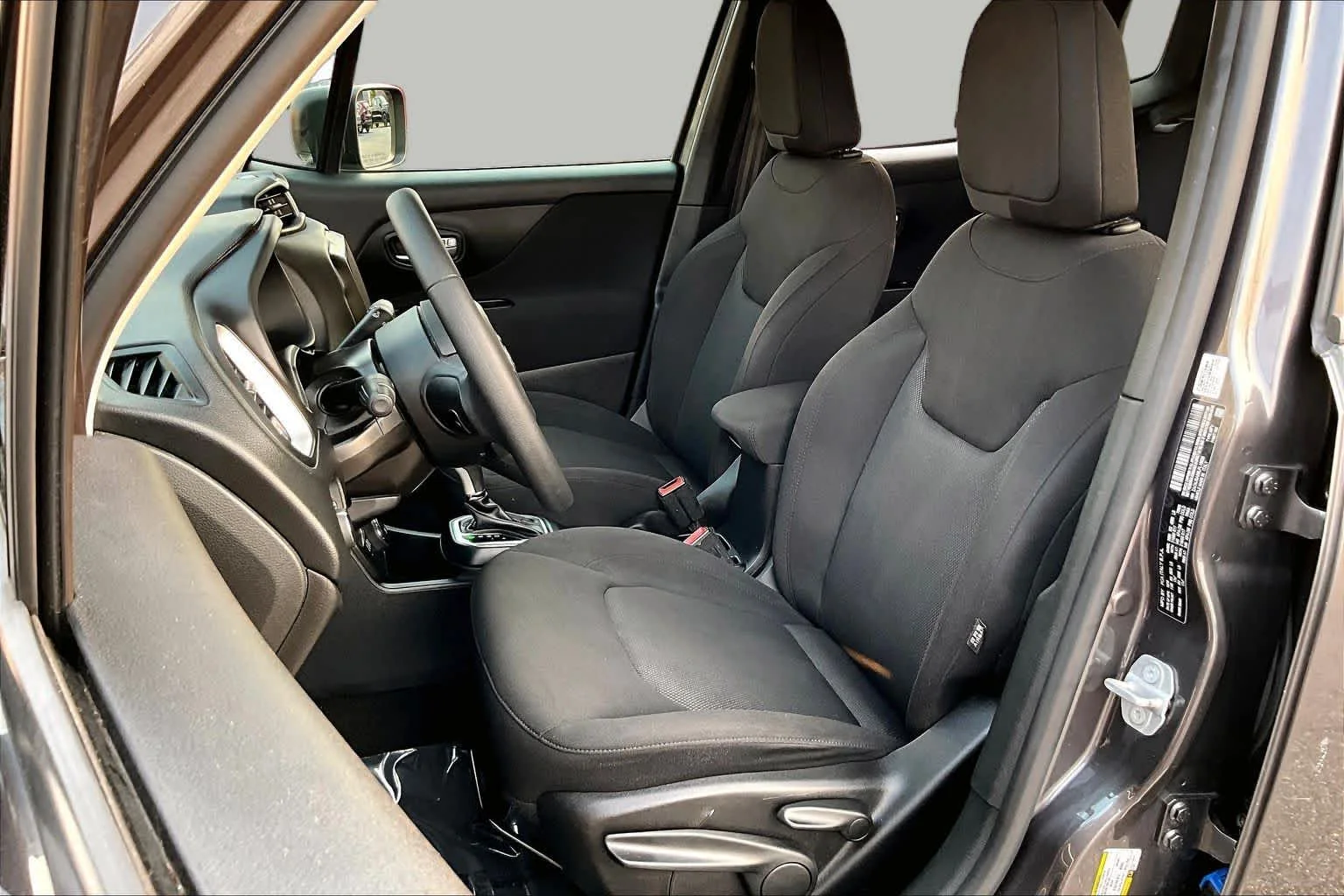Used 2020 Granite Crystal Metallic Clearcoat Jeep Sport image 8