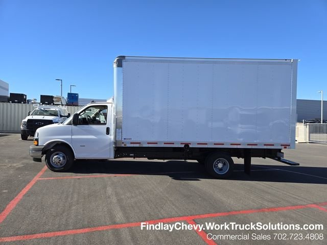 New 2025 Summit White Chevrolet 1WT image 3