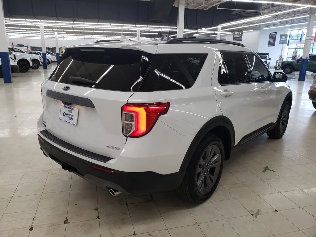 Certified Used 2024 White Metallic Ford XLT image 9