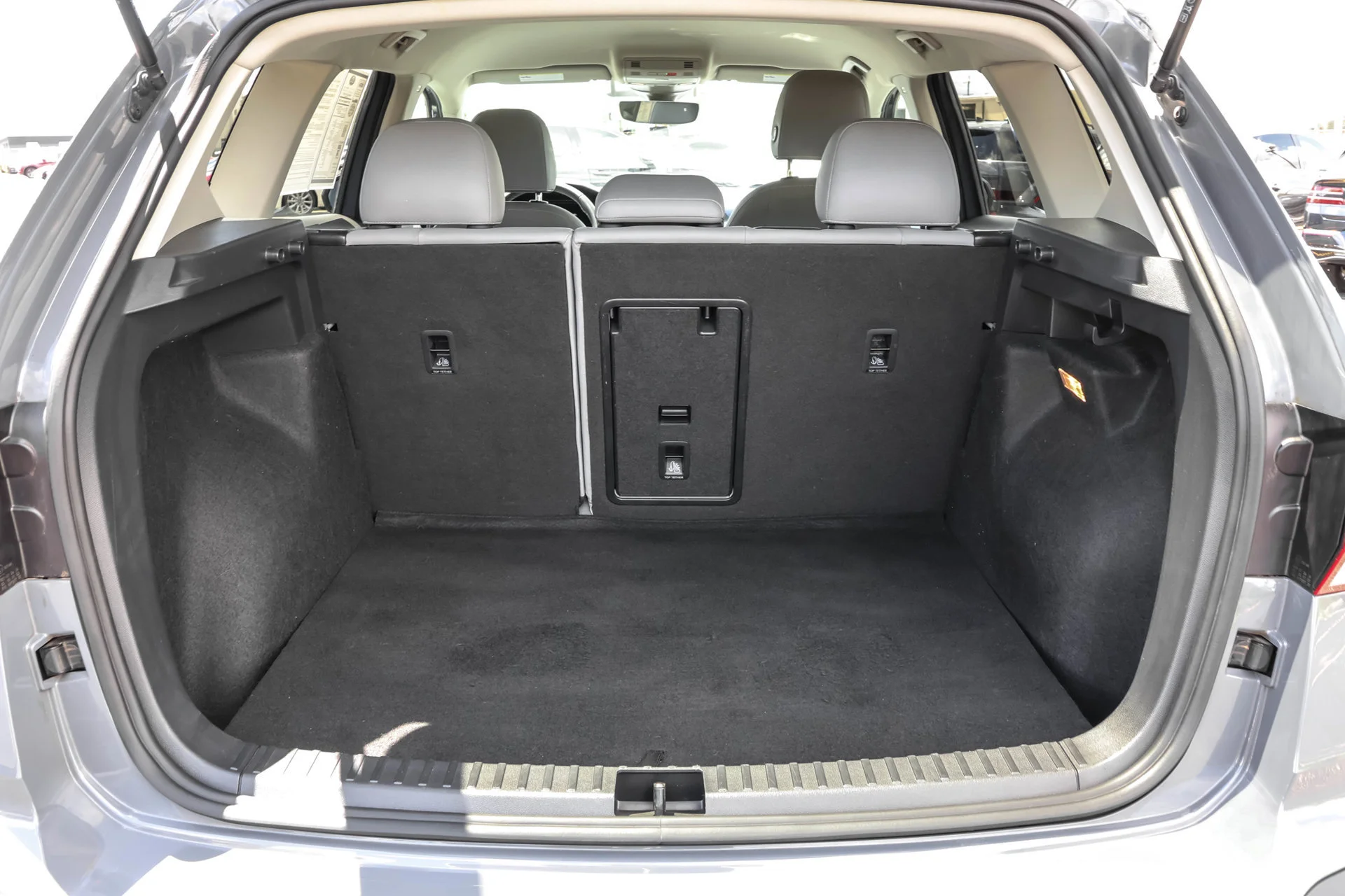 2023 Volkswagen Taos SE - Photo 39