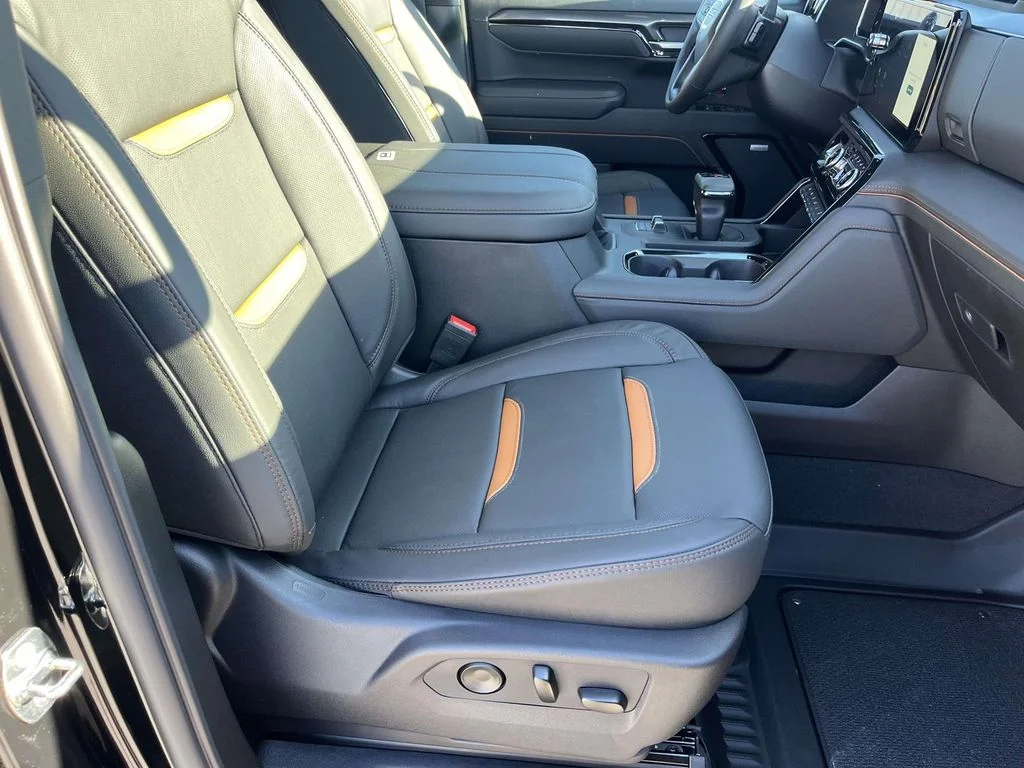New 2026 Onyx Black GMC AT4 image 14
