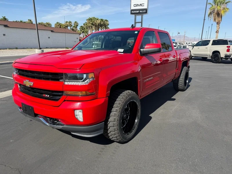 Used 2018 RED HOT Chevrolet LT image 7