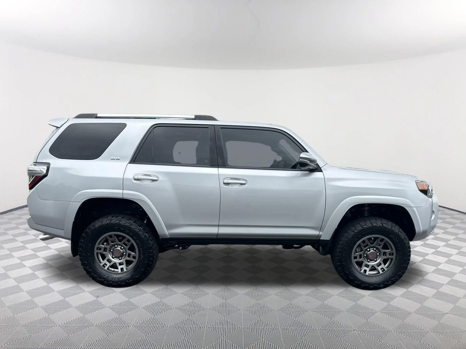 Used 2019 Classic Silver Metallic Toyota SR5 Premium image 4