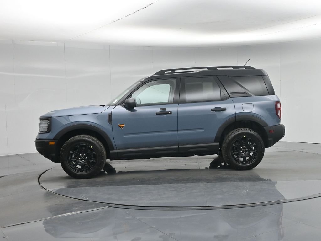 New 2026 Azure Gray Metallic Tri-Coat Ford Badlands image 27