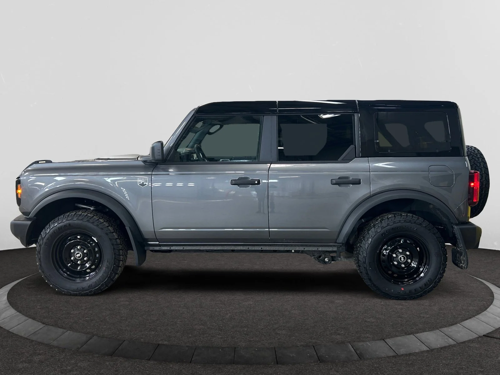 New 2026 Carbonized Grey Metallic Ford Big Bend image 2