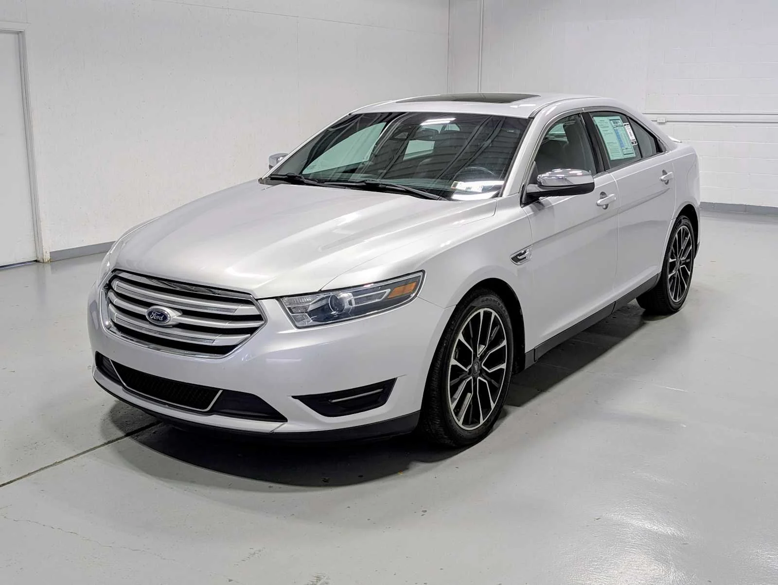 2019 Ford Taurus Limited
