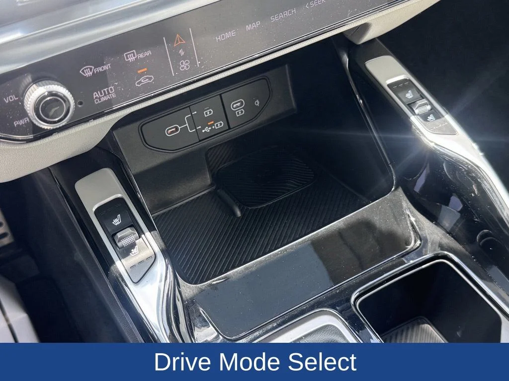 Certified Used 2025 Jungle Green Kia X-Line SX image 19