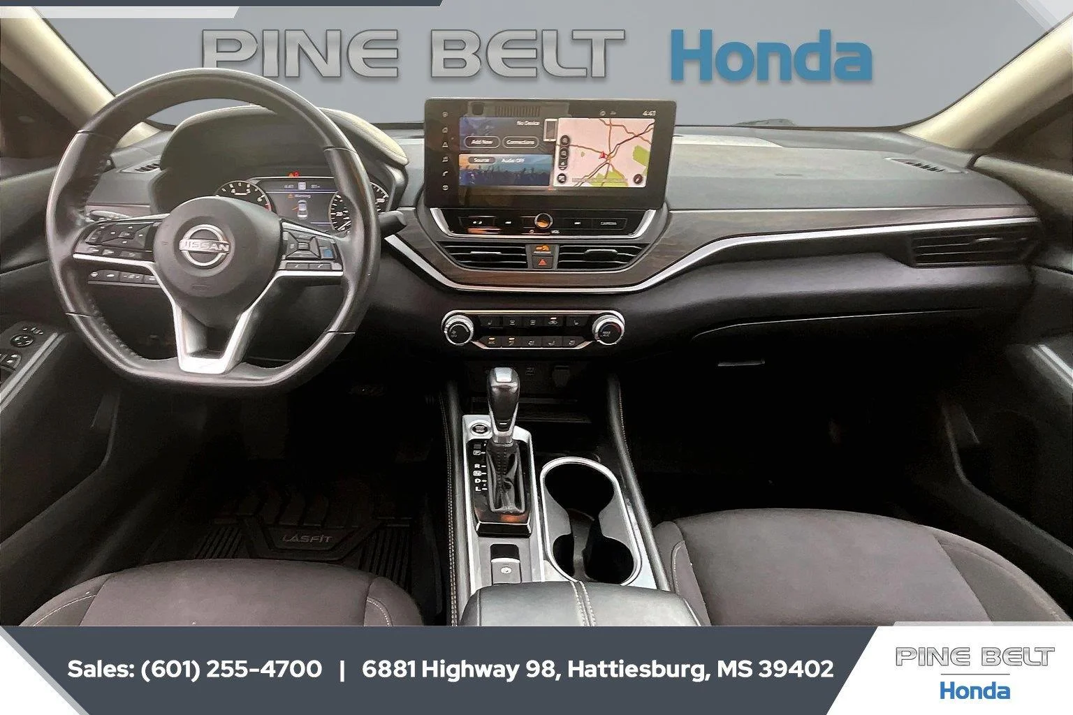 Used 2024 Pearl White Tricoat Nissan 2.5 SV image 13