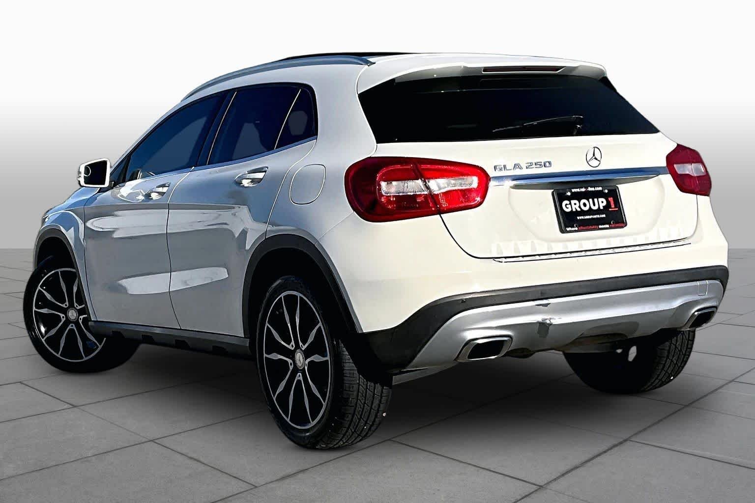 Used 2017 Cirrus White Mercedes-Benz GLA 250 image 12