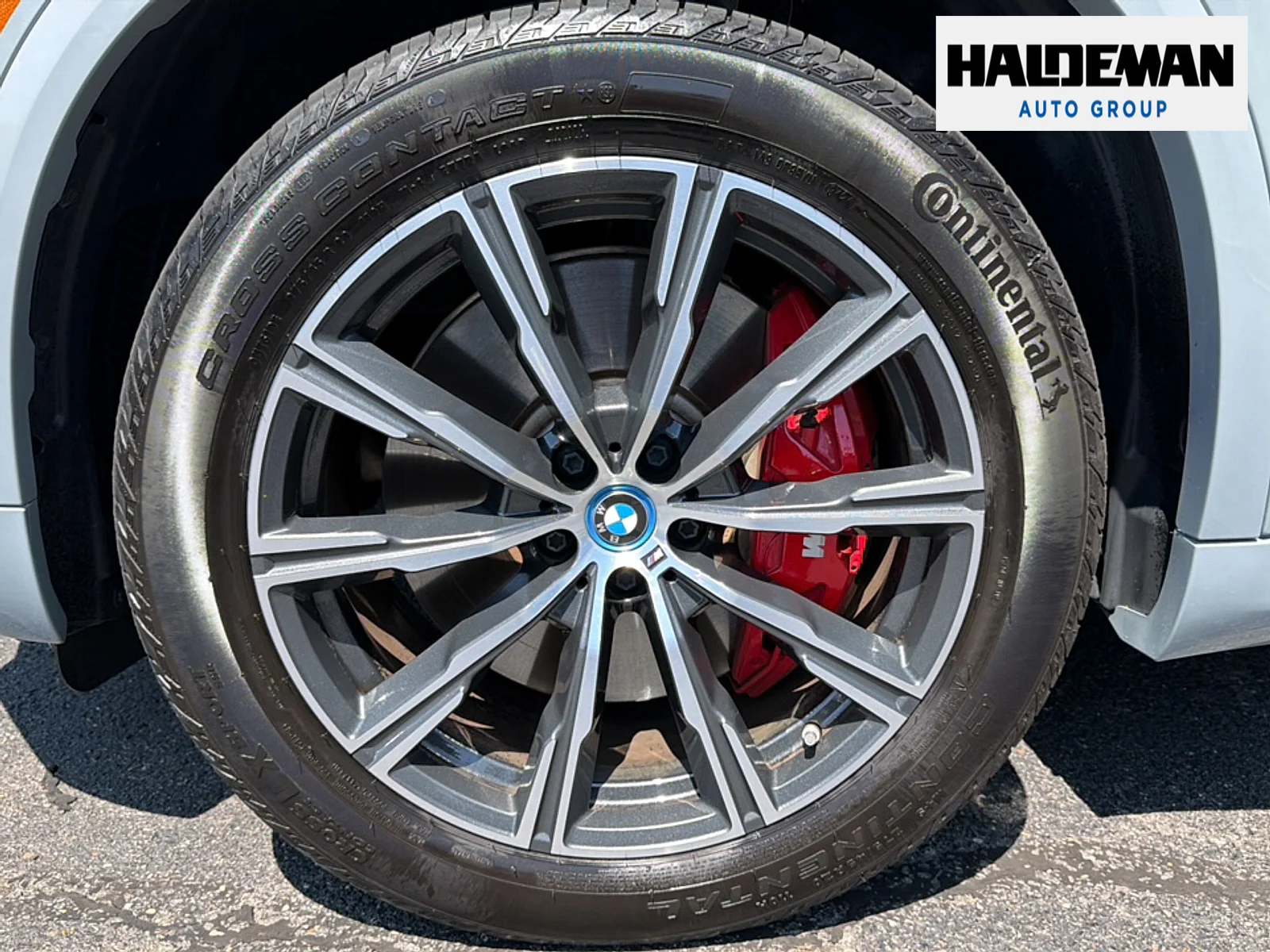 Used 2025 Brooklyn Gray Metallic BMW xDrive50e image 15