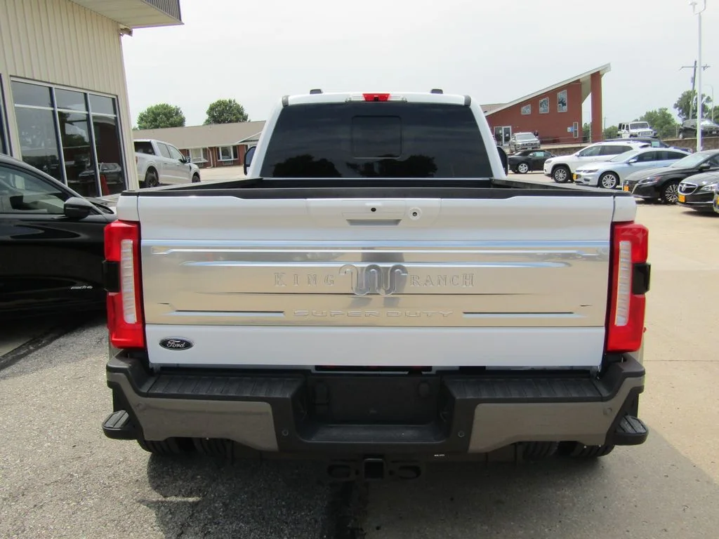 Used 2026  Ford King Ranch image 4