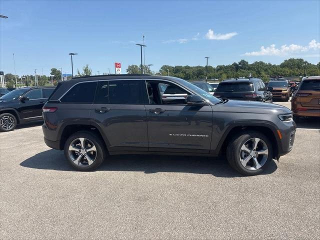 New 2026 Baltic Gray Metallic Clear-Coat Exterior Paint Jeep Limited image 11