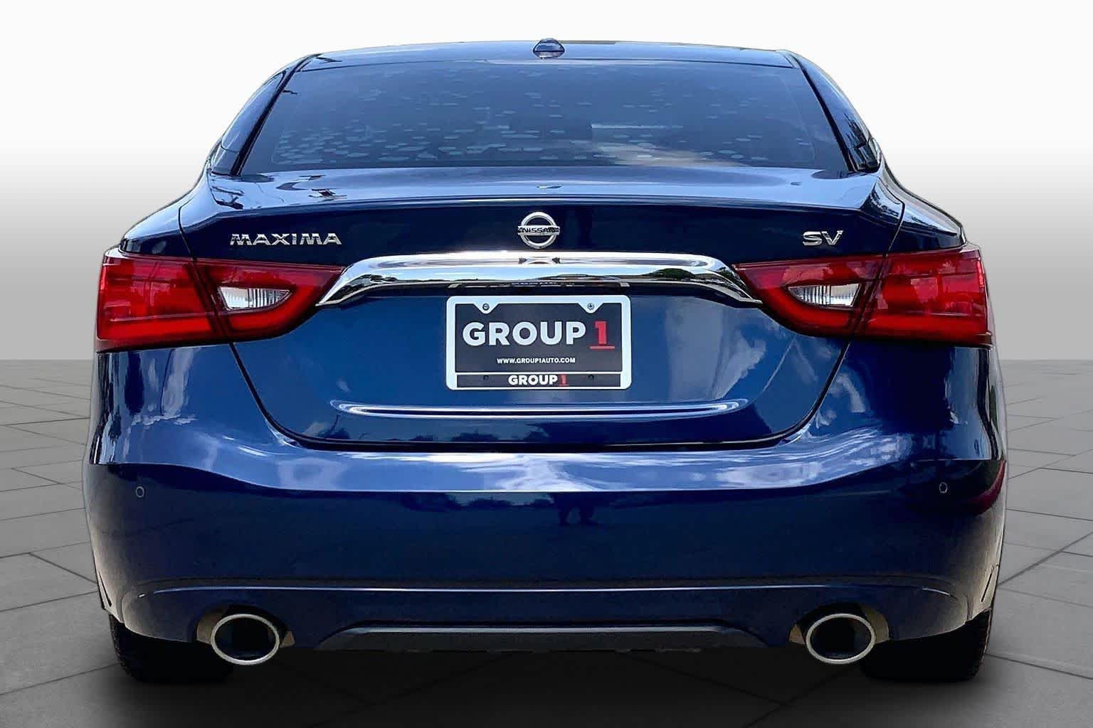 Used 2018 Deep Blue Pearl Nissan SV image 5
