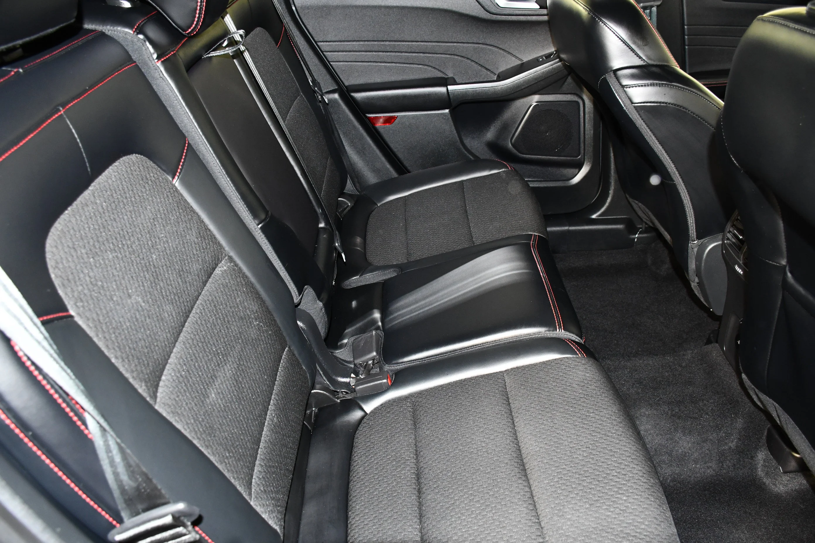 Used 2025 Gray Metallic Ford ST-Line image 43