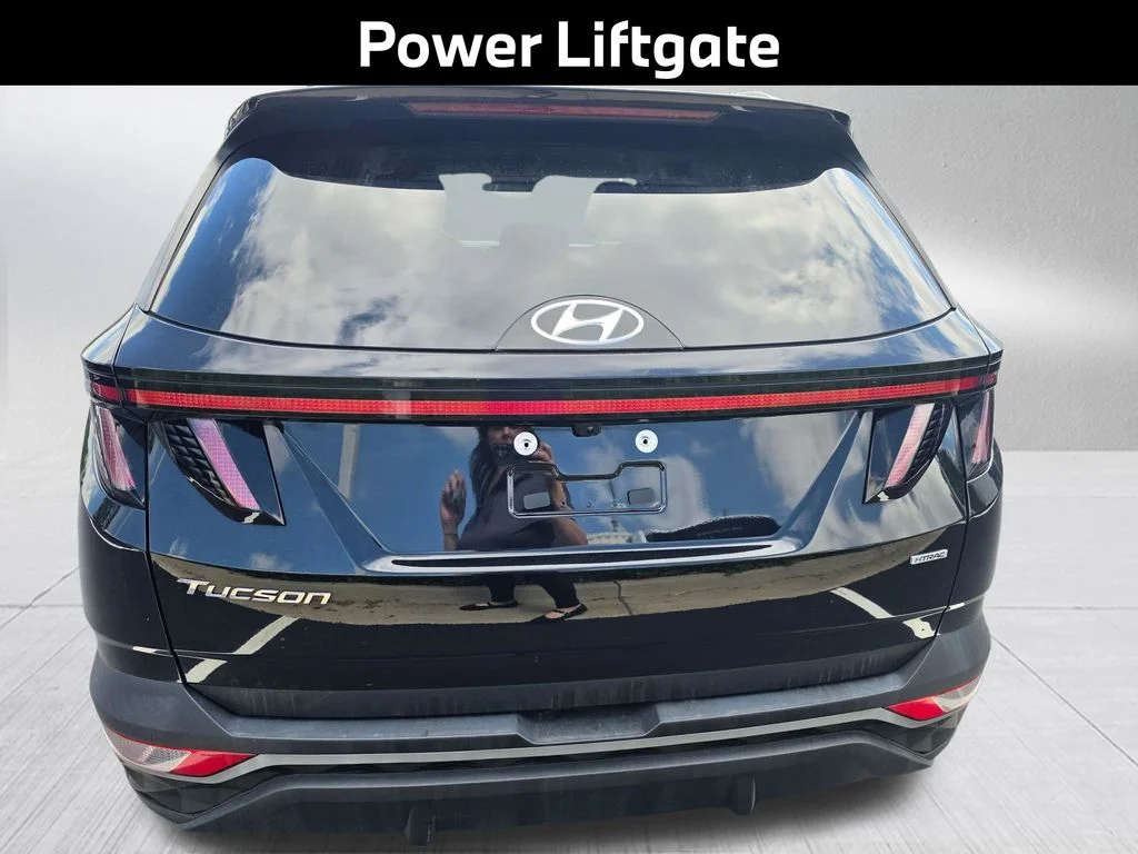 Used 2023 Black Hyundai SEL image 7
