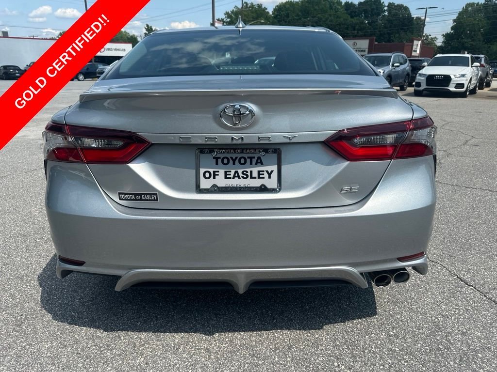 2022 Toyota Camry SE - Photo 6