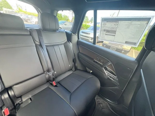 New 2026 Santorini Black Land Rover SE image 38