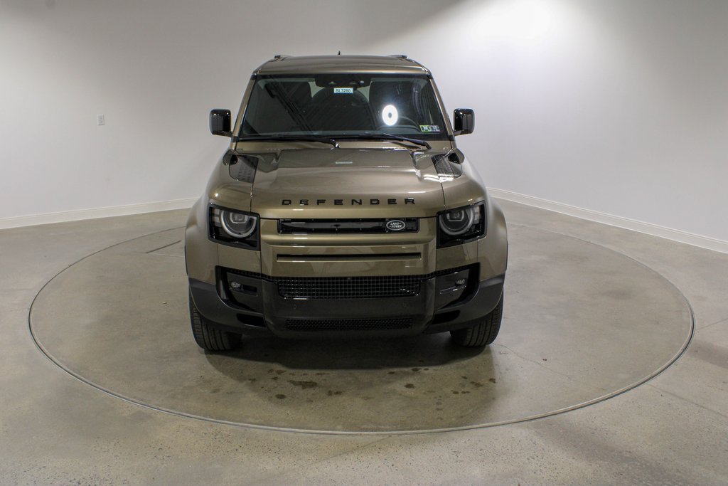 Used 2026 Gondwana Stone Metallic Land Rover S image 8