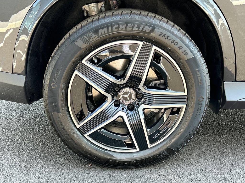 New 2026 Graphite Grey Metallic Mercedes-Benz GLC 300 image 67