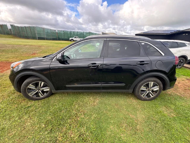 Certified Used 2022 Black Kia LXS image 4