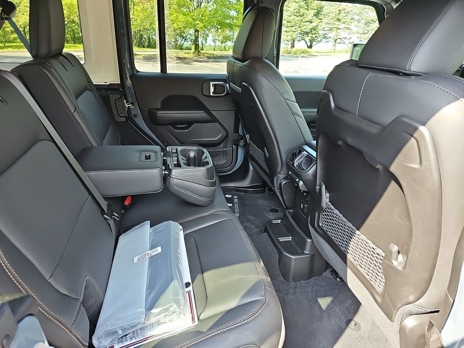 New 2026 Anvil Clearcoat Jeep Sahara image 14
