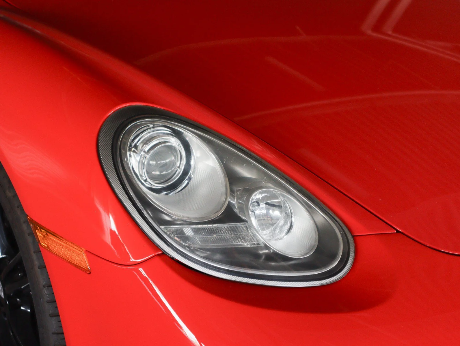 Used 2009 Guards Red Porsche w/PDK transmission image 25