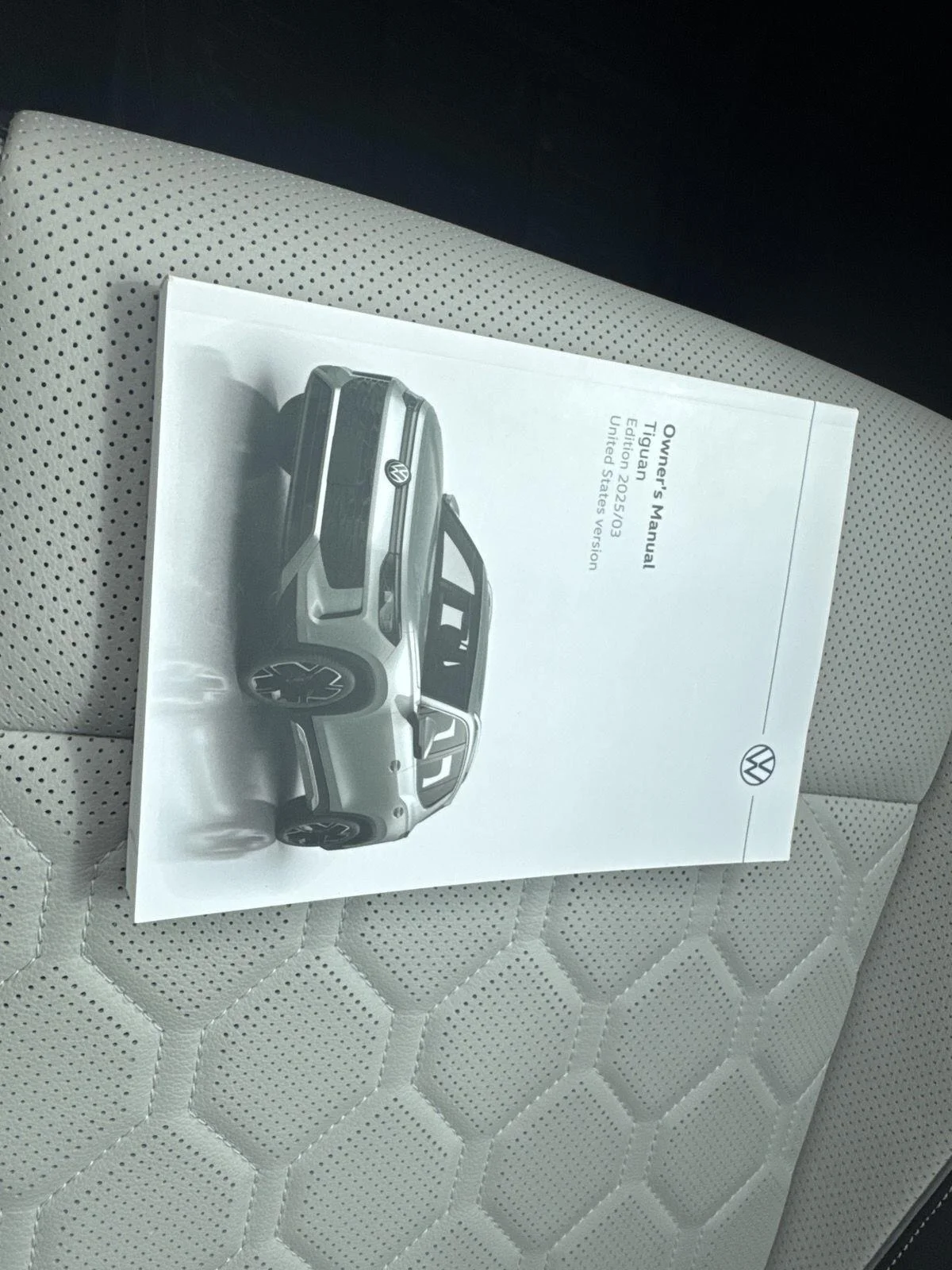 Certified Used 2025 BLUE Volkswagen SEL R-Line image 17
