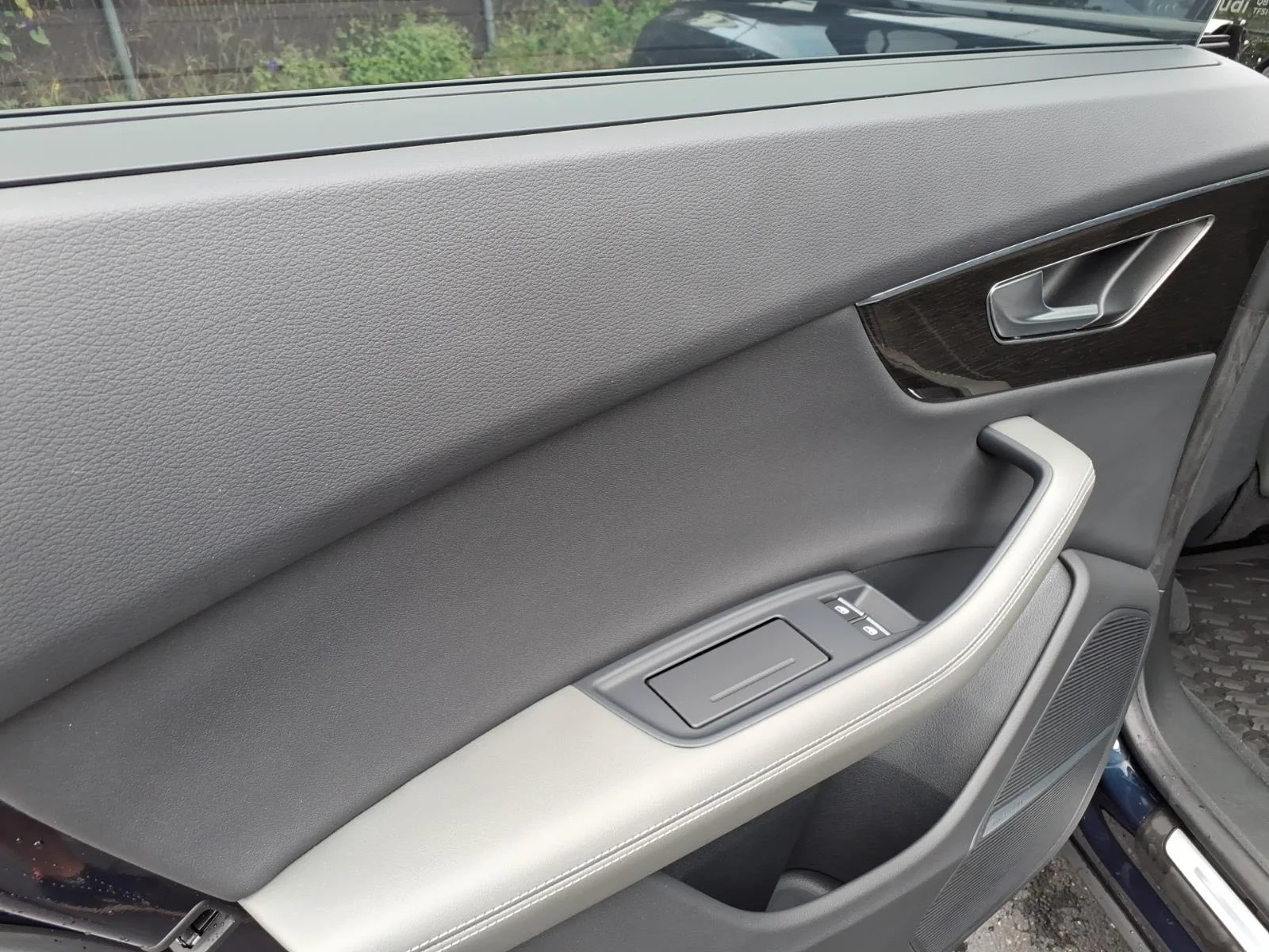 Used 2024 Blue Audi  image 22